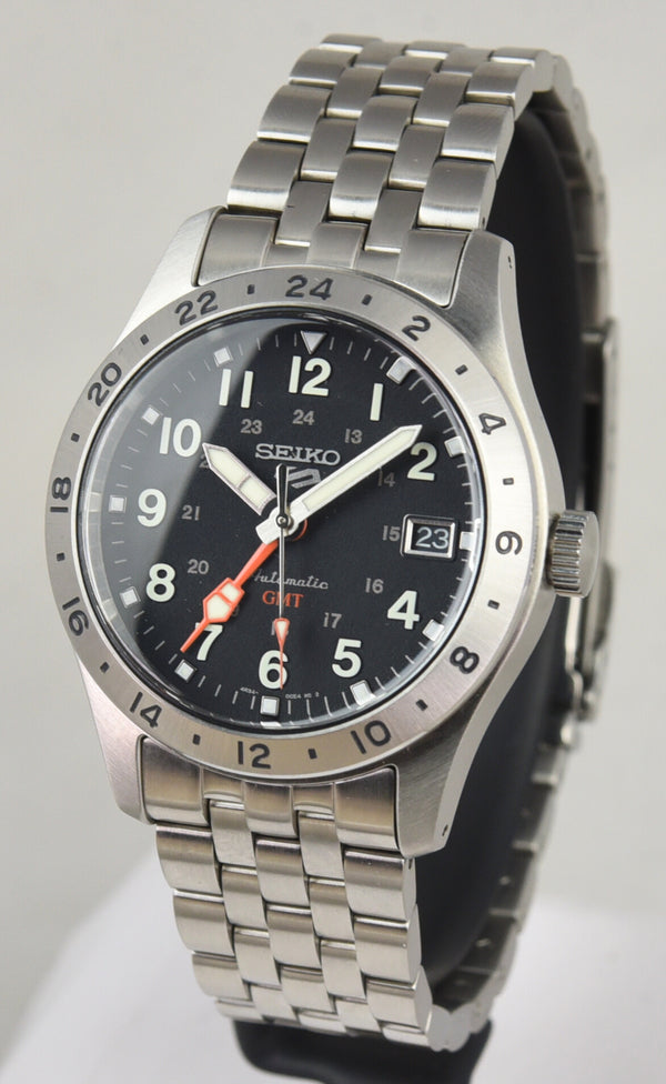 Seiko 5 GMT SSK023K1 (Pre-owned)