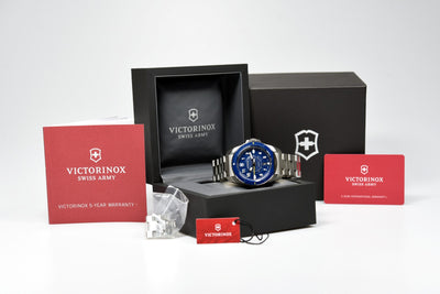 Victorinox Swiss Army Journey 1884 242010 (Pre-owned)