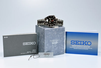 Seiko 5 GMT SSK001 (Pre-owned)